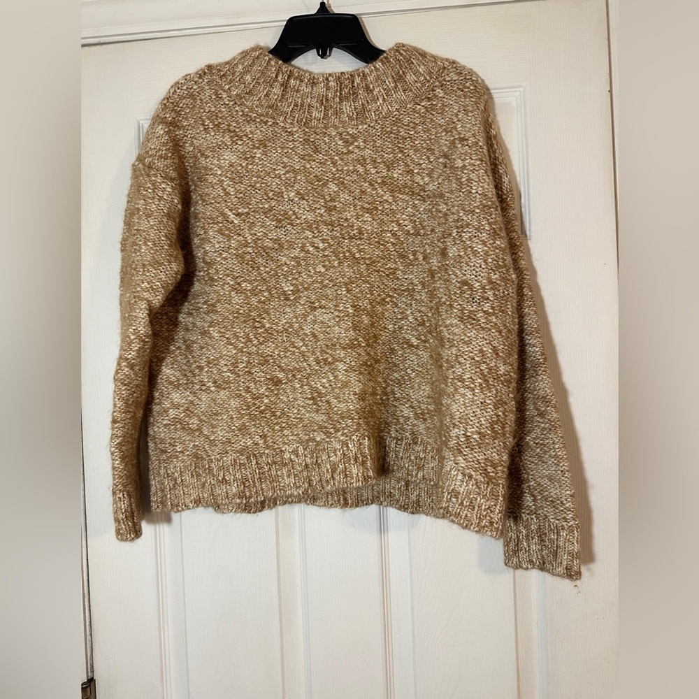 Lord & Taylor cream/brown sweater size Large.